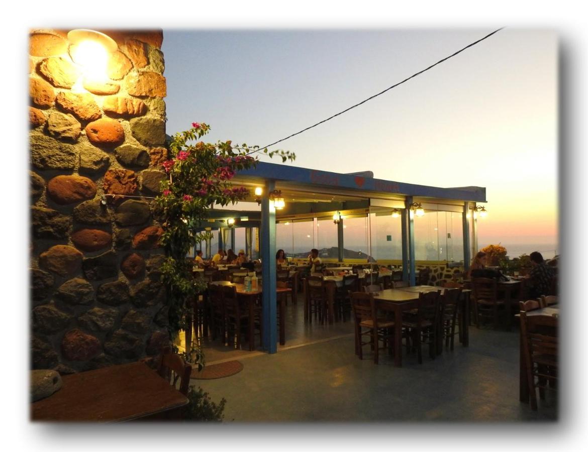 Golden Stone Santorini Suites Akrotírion Extérieur photo