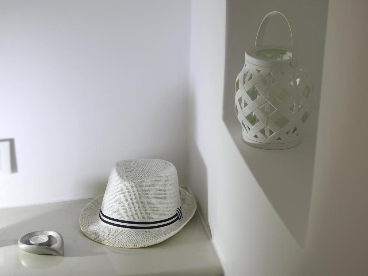 Golden Stone Santorini Suites Akrotírion Extérieur photo