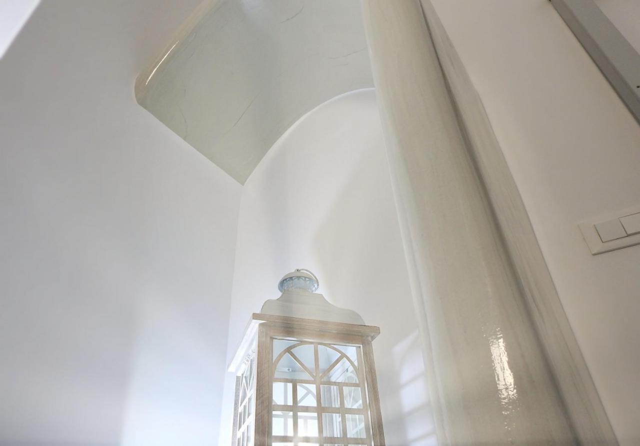 Golden Stone Santorini Suites Akrotírion Extérieur photo
