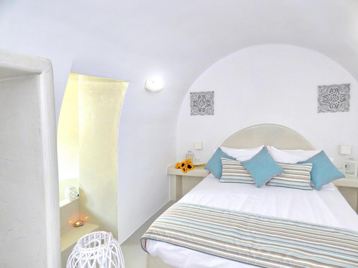 Golden Stone Santorini Suites Akrotírion Extérieur photo