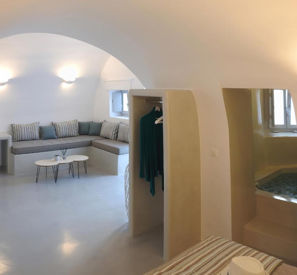 Golden Stone Santorini Suites Akrotírion Extérieur photo
