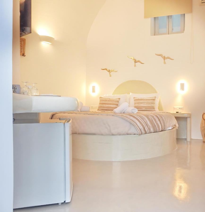 Golden Stone Santorini Suites Akrotírion Extérieur photo