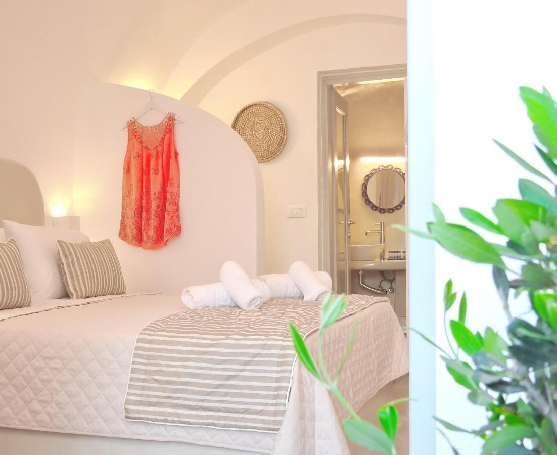 Golden Stone Santorini Suites Akrotírion Extérieur photo