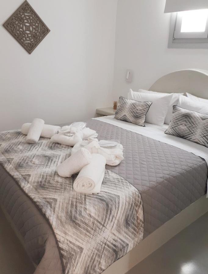 Golden Stone Santorini Suites Akrotírion Extérieur photo